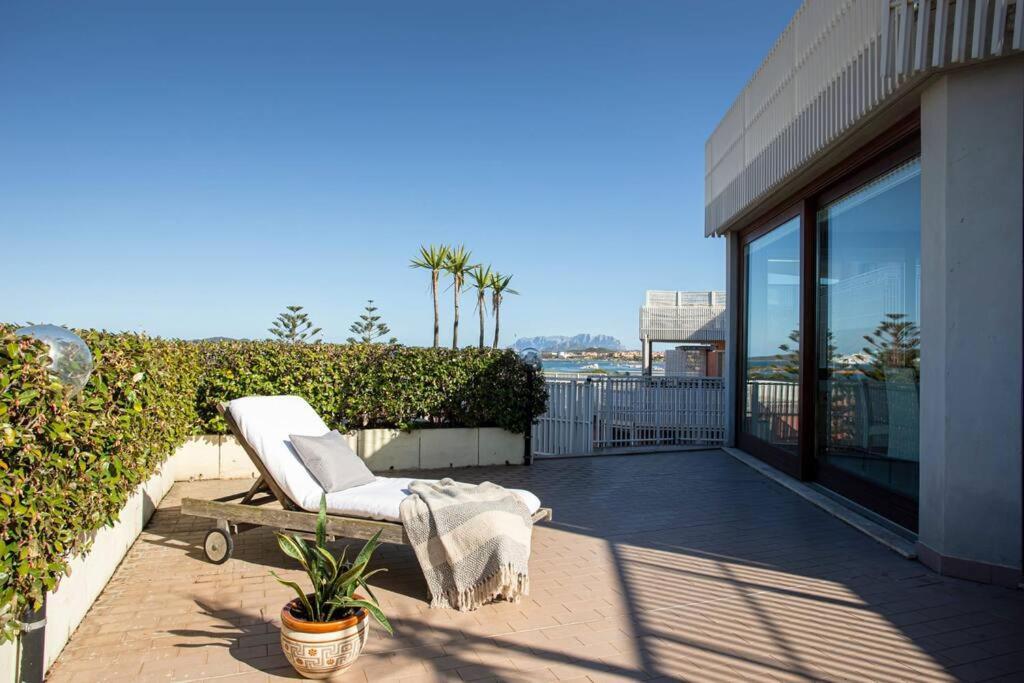 Sunny Rooftop Loft With Gorgeous Views Of Olbia Eksteriør billede